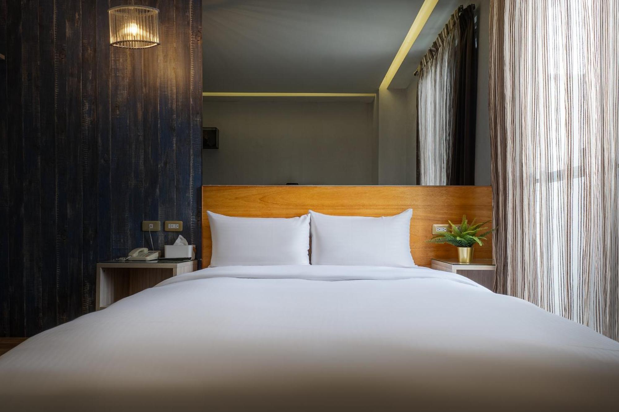 Check Inn Express Taichung Fuxing Hall 2 Eksteriør bilde